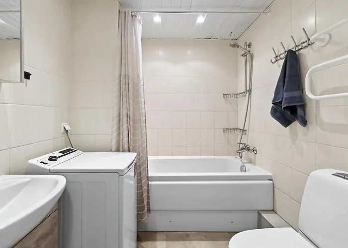 Cozy Private In Lovely Kadriorg Appartamento Reval